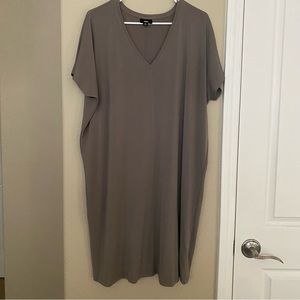 TARGET Grey Green V-Neck Short Sleeve Short Shift Dress